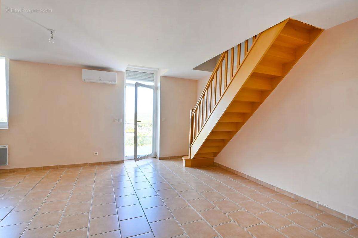 Appartement de 5 pièces de 98 m² à Ruoms - photo 10