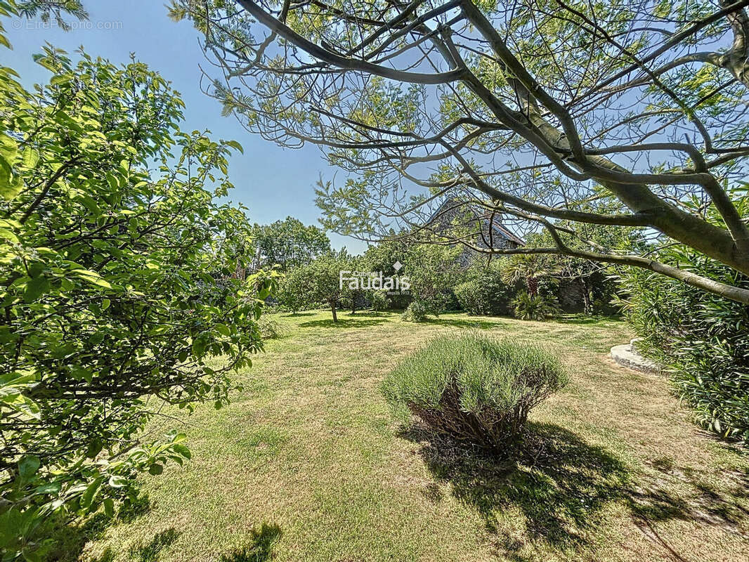 Maison 247 m² à Blainville-Sur-Mer  - photo 4