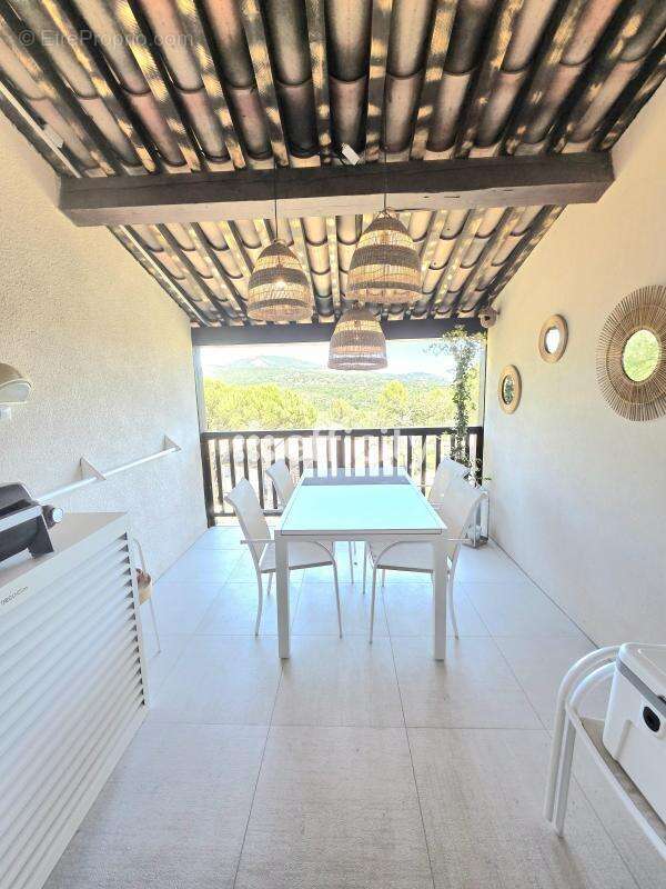 Appartement à GRIMAUD