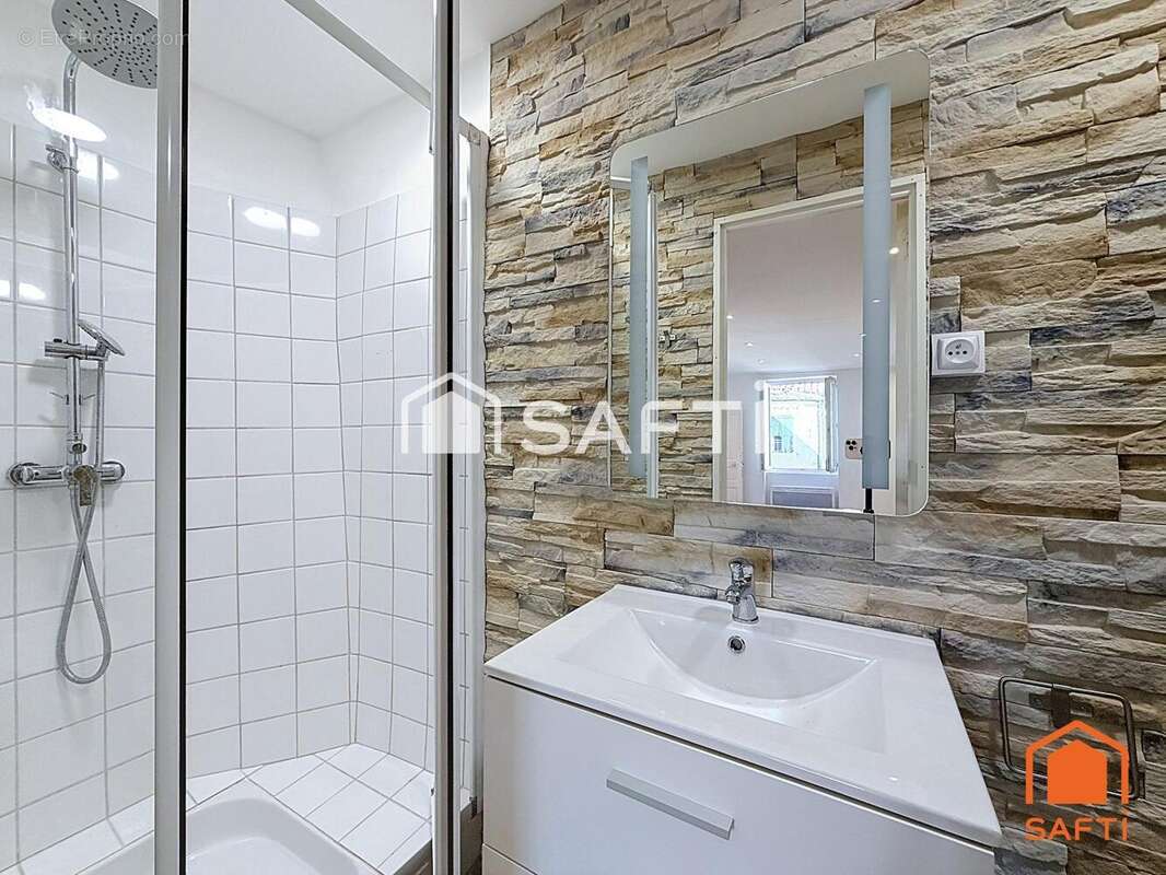 Maison 66 m² à Regusse  - photo 8