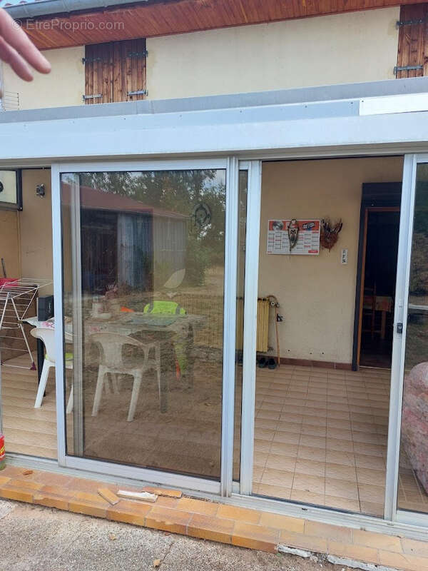 Maison de 129.78 m2 sur terrain de 2391 m2 à Brout-Vernet - photo 3