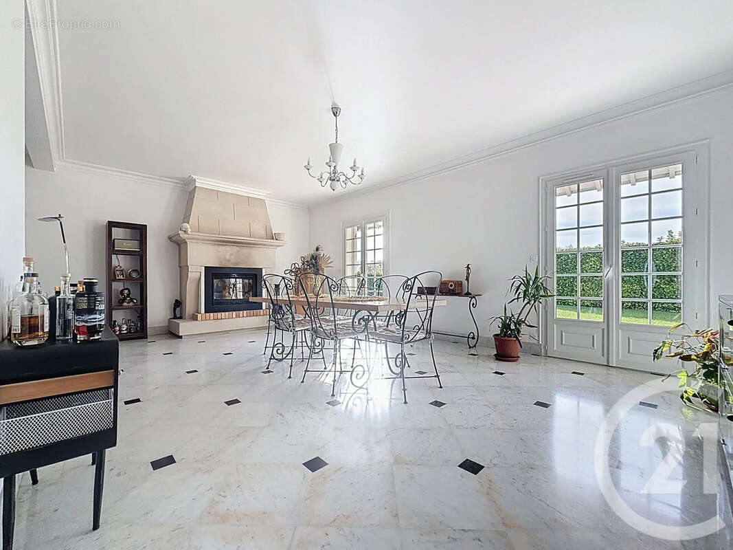 Maison 185 m² à Fralignes  - photo 6