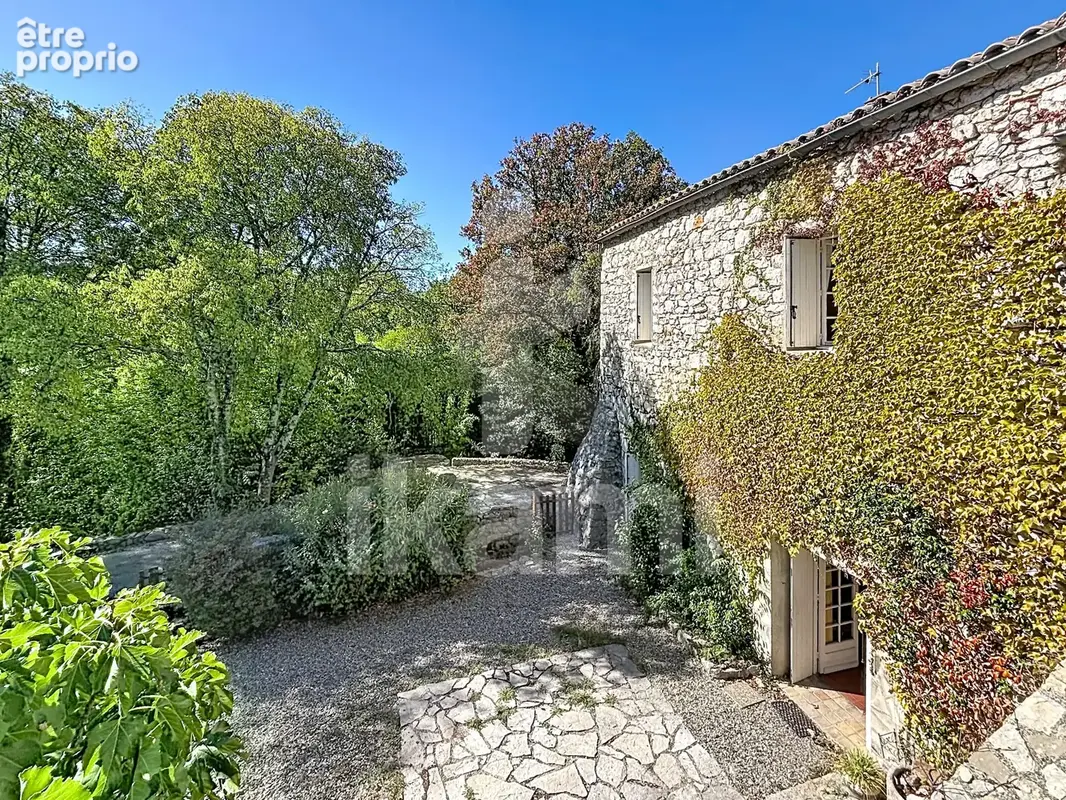 Maison 155 m2 en pierre avec jardin - vue exceptionnelle sur les cevennes - photo 12