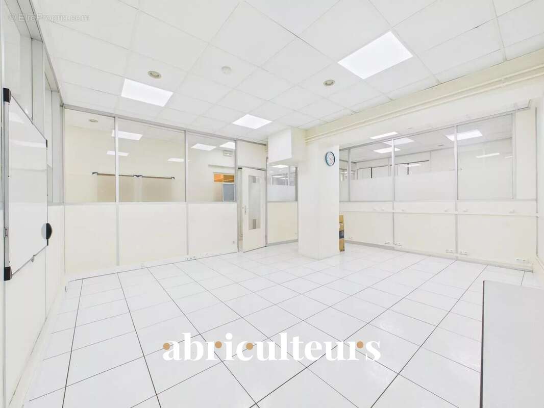 Commerce à PARIS-20E