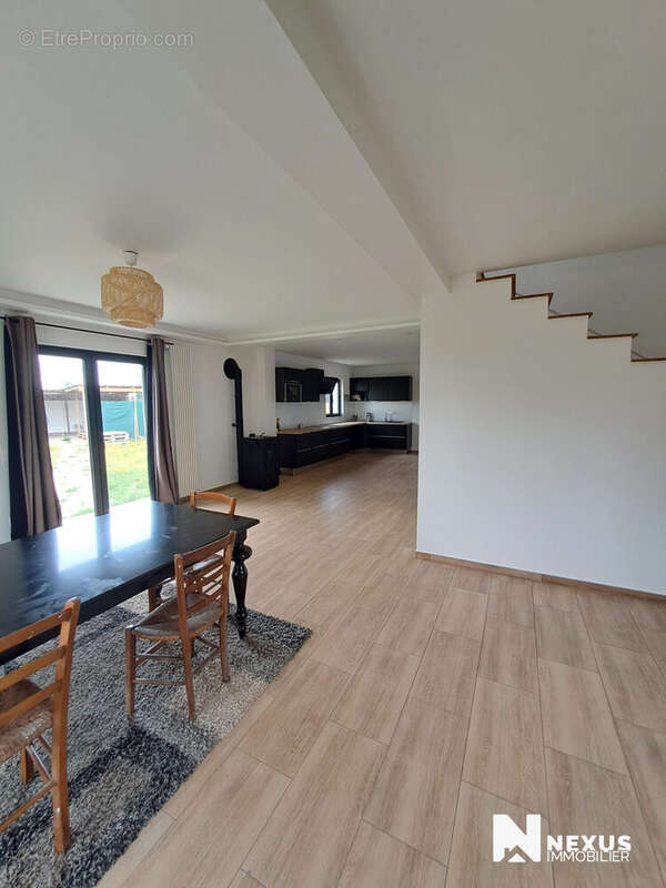 Maison 108 m² à Bezu-La-Foret  - photo 3