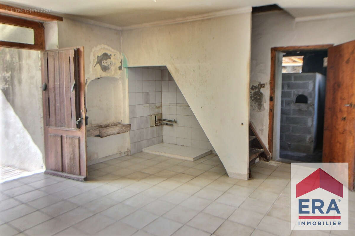 Maison 300m² à bourg-saint-andéol - photo 7
