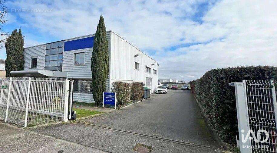 Photo 3 - Commerce à CORNEBARRIEU