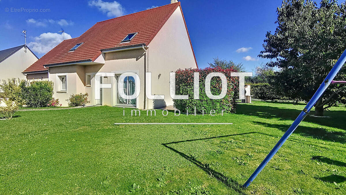 Maison à SAINT-MARTIN-DE-FONTENAY