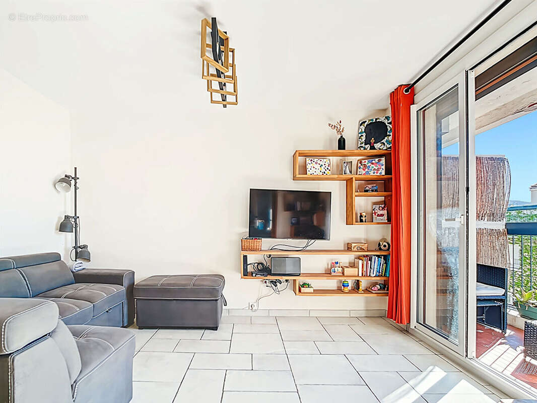 Appartement à MARSEILLE-9E