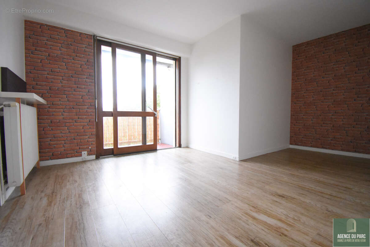Appartement à SURESNES