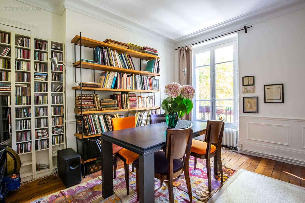 Appartement à PARIS-12E