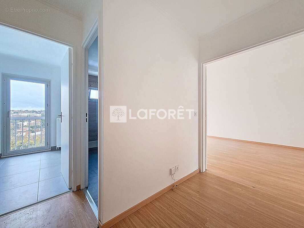 Appartement à BOURG-LA-REINE