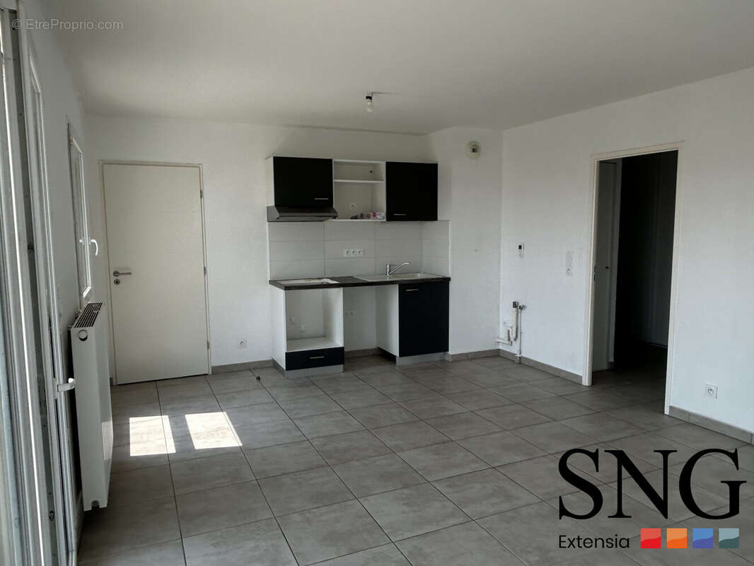 Appartement 79 m² à Narbonne  - photo 4