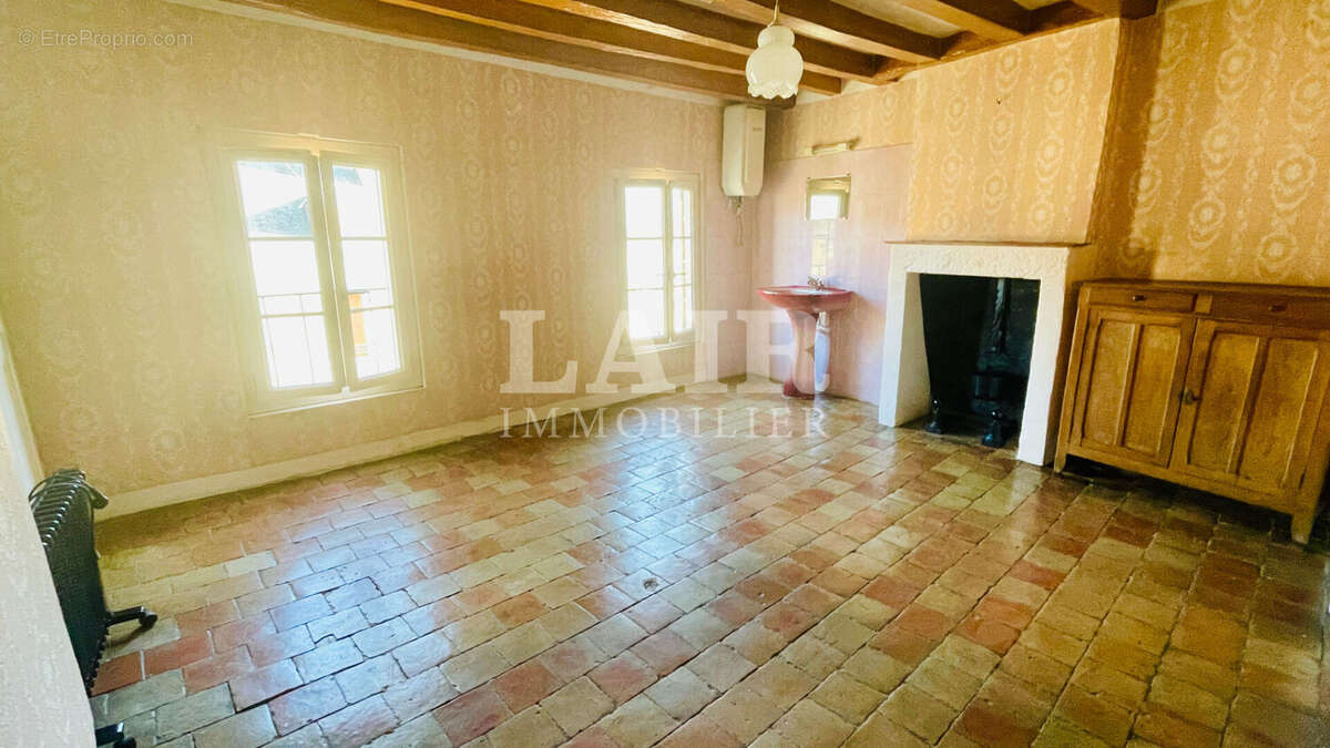 Maison à FRESNAY-SUR-SARTHE