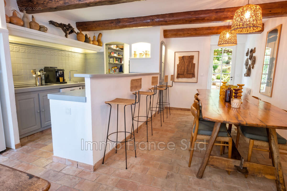 Maison 103 m² à La Garde-Freinet  - photo 5
