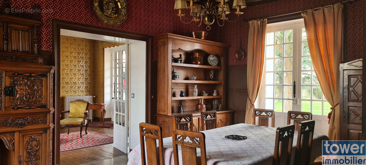 Maison à POINCY