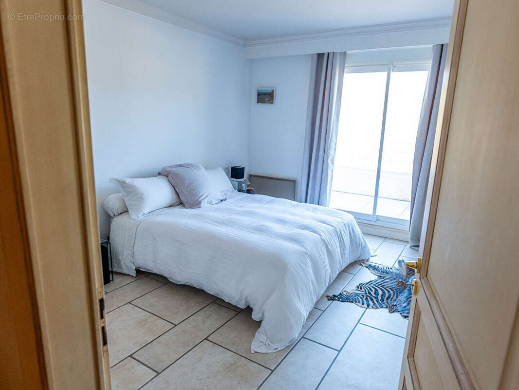 Appartement à ONET-LE-CHATEAU