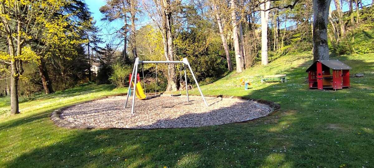 Appartement à CHARBONNIERES-LES-BAINS