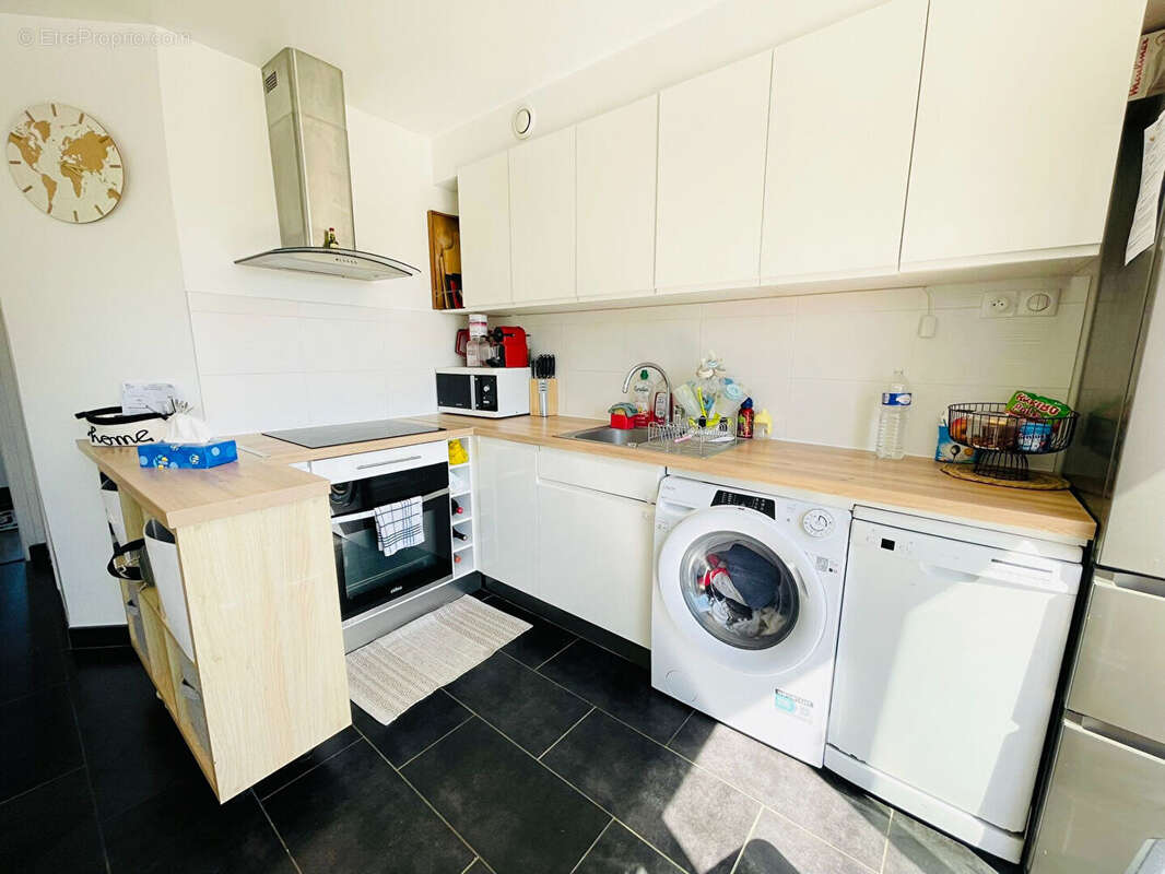 Appartement à SARTROUVILLE