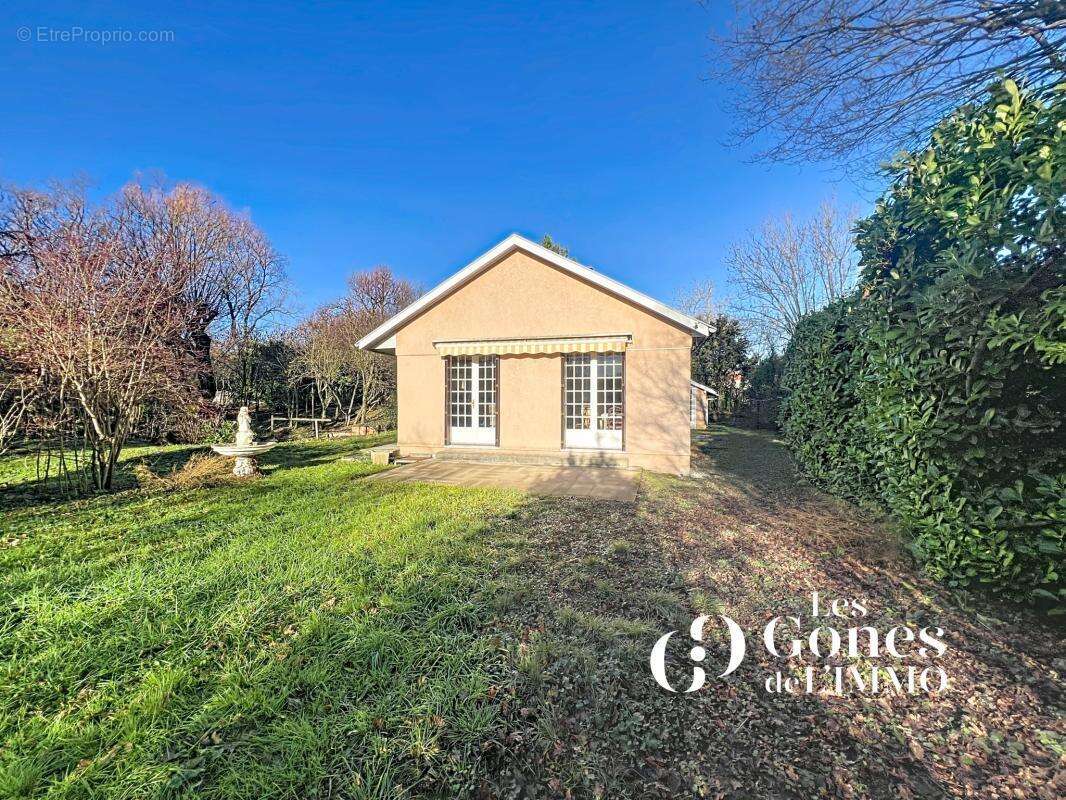 Maison à SAINT-GENIS-LES-OLLIERES