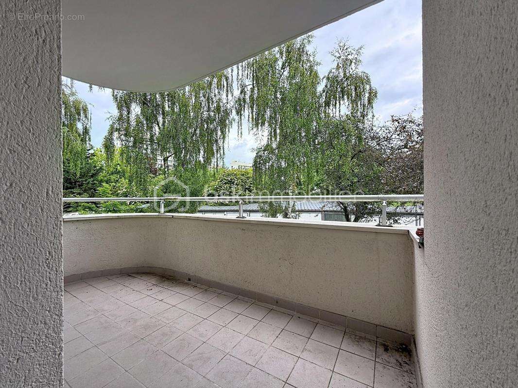 Appartement à LE BLANC-MESNIL