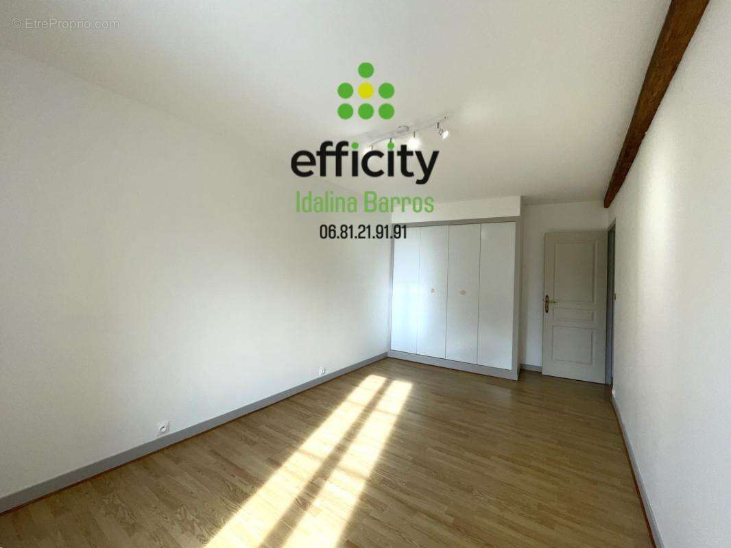 Maison à SAINT-BRIS-DES-BOIS