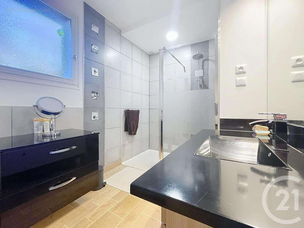 Maison à SAINT-PHAL