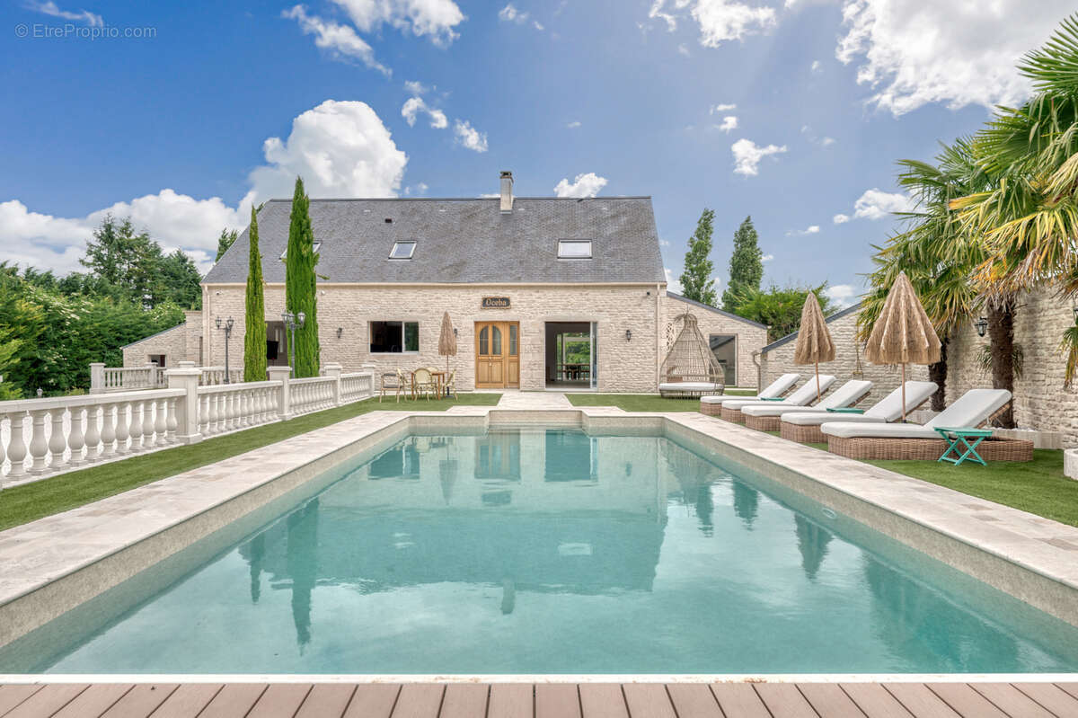 Maison à TILLAY-LE-PENEUX