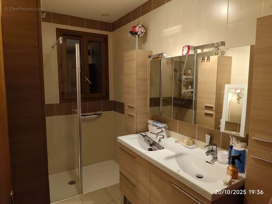 Maison à LEGUILLAC-DE-L&#039;AUCHE