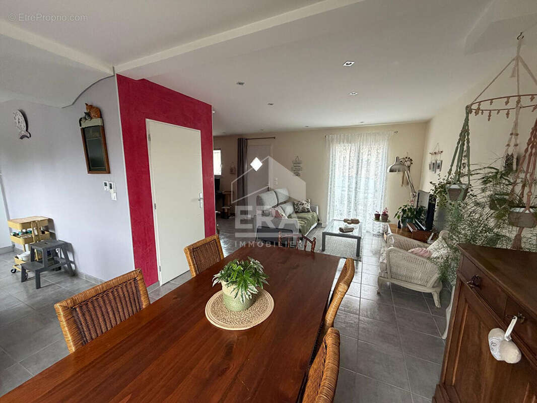 Maison à LES ABRETS