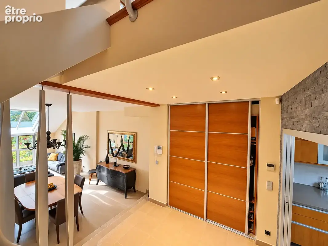 Maison de centre ville- 4 chambres- grand garage- Terrasse - photo 6