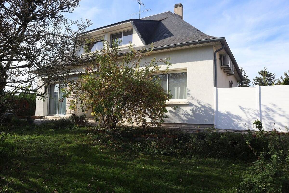 Maison à VILLEMANDEUR