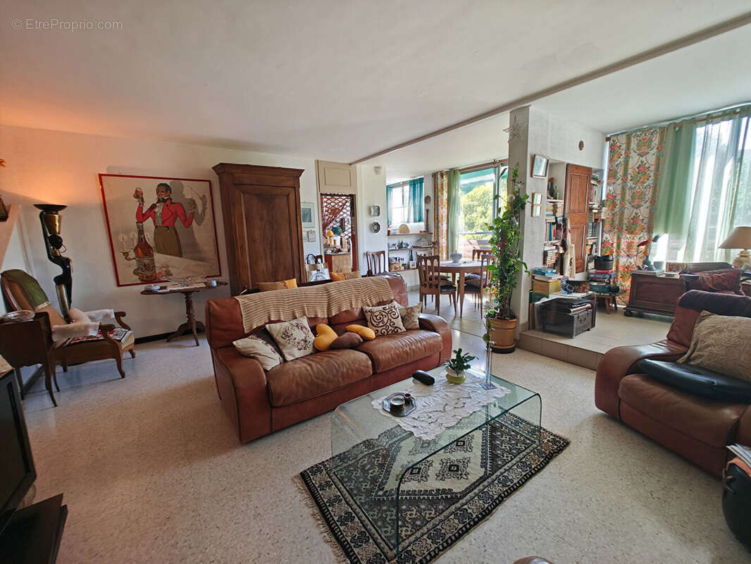 La valette. produit très rare magnifique appartement duplex 5 pièces de 118m² habitables avec immense terrasse plein sud de 40m² - photo 4