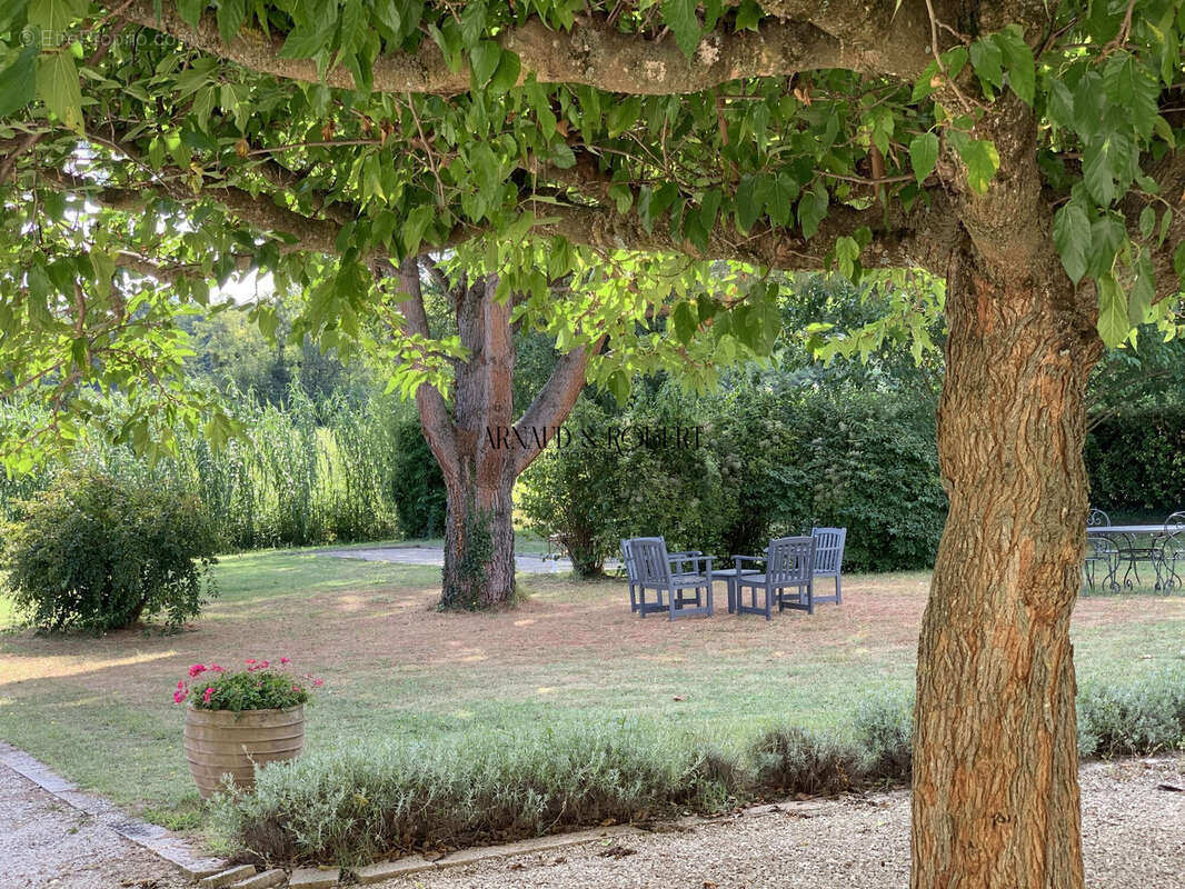 Maison 439 m² à Saint-Gervais-Sur-Roubion  - photo 6