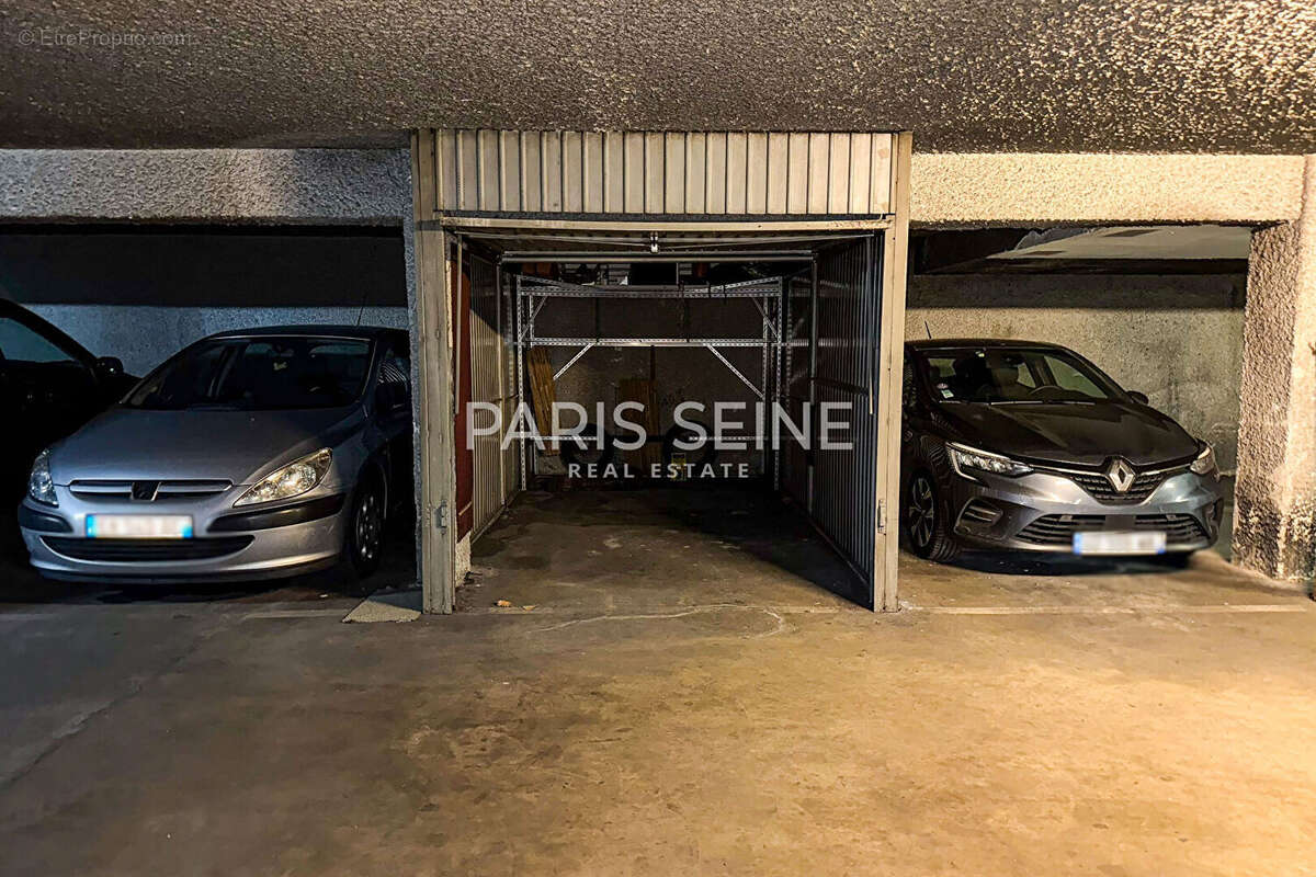 Parking à PARIS-19E