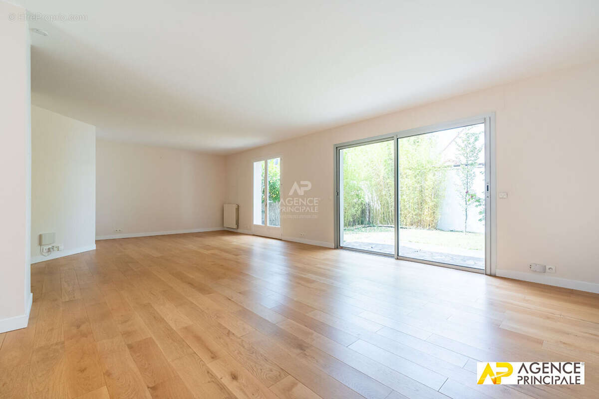 Maison à Maisons-Laffitte - photo 4