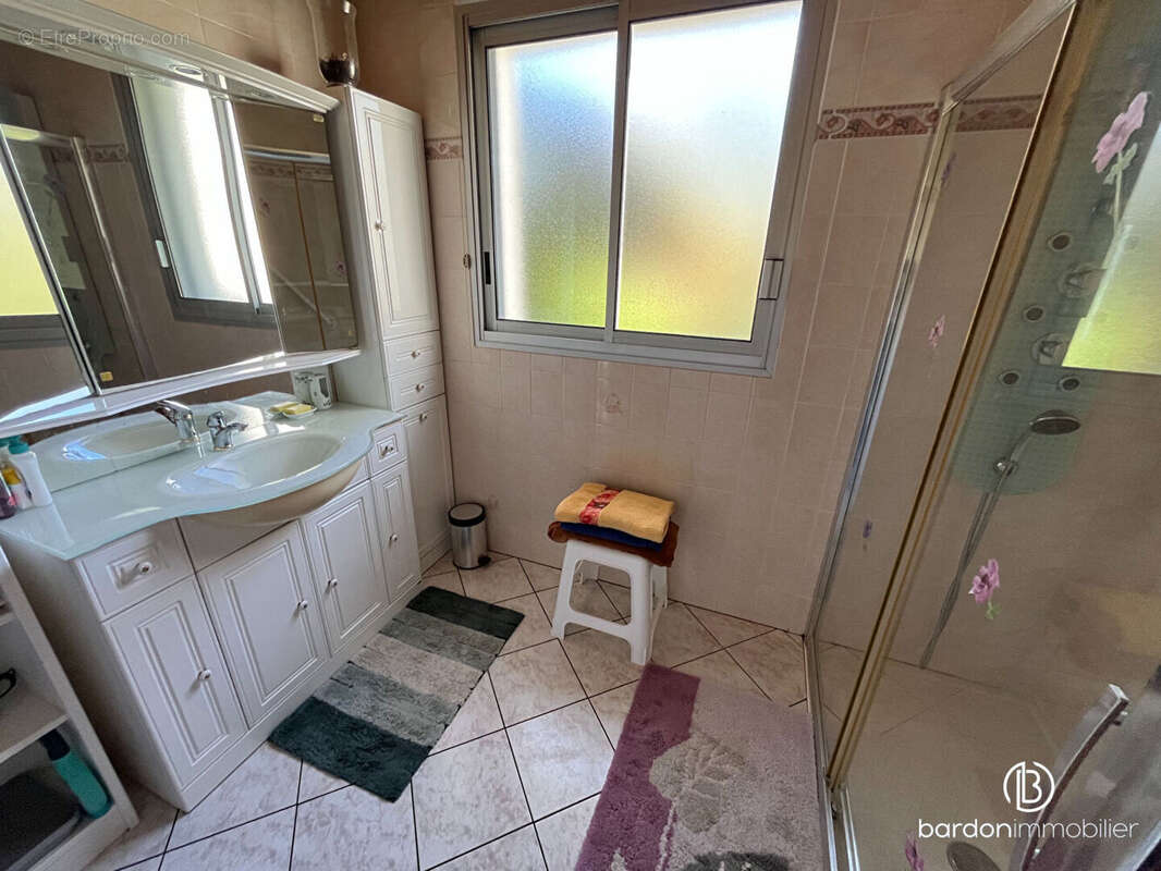 Maison à LE PERRIER