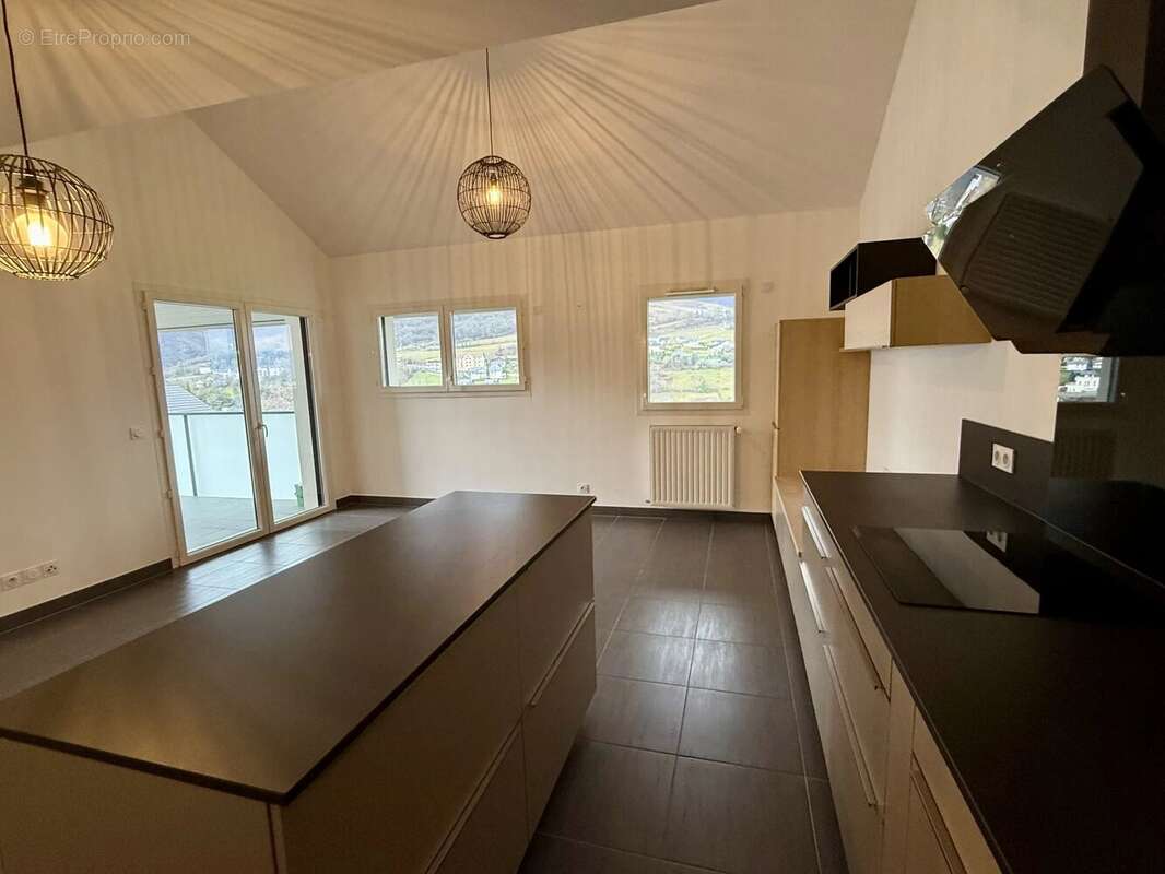 Appartement à SAINT-JEOIRE-PRIEURE