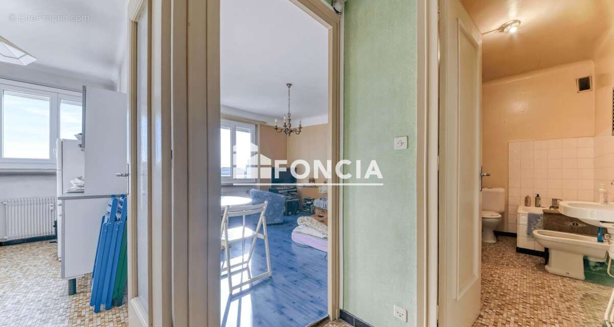Appartement à LYON-8E