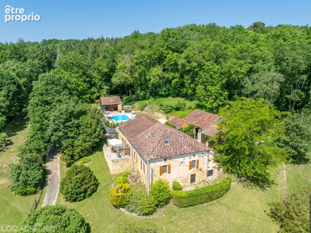 Maison magnifiquement rénovée avec écuries et potentiel de revenus - photo 2