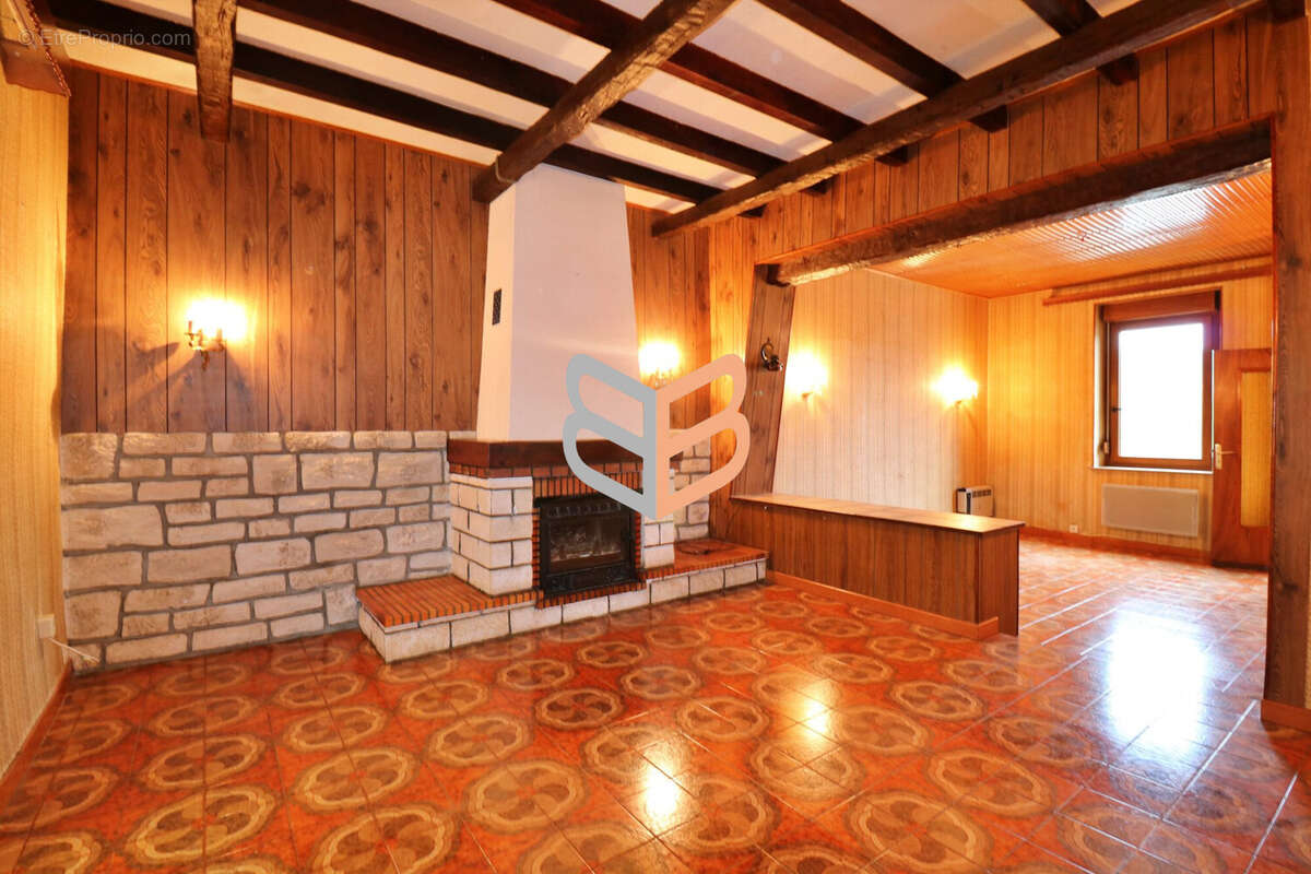Maison à HUSSIGNY-GODBRANGE