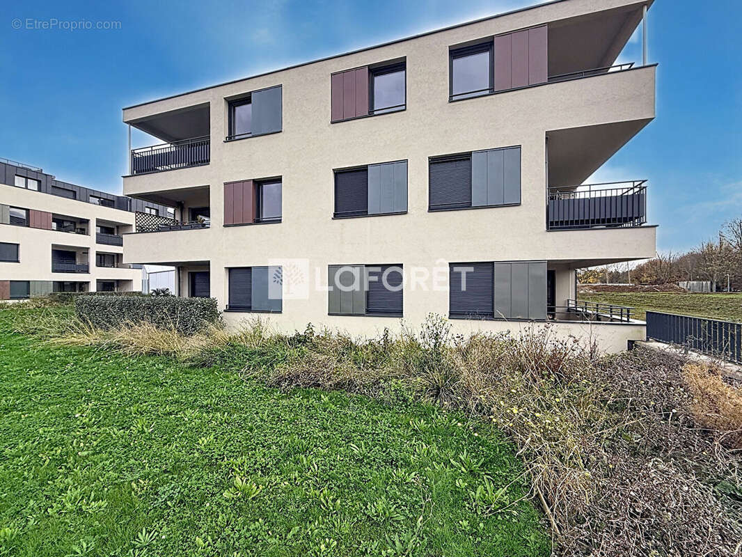 Appartement 4 pièces 80 m² Chessy Résidence récente de 2024 face au Parc du Bicheret - photo 2
