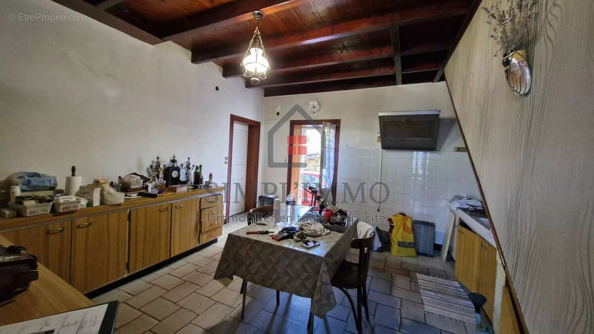 Maison à CHAMPAGNE
