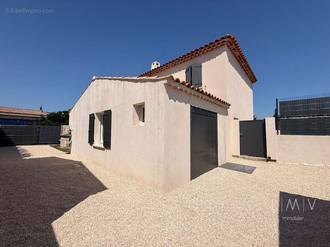 Maison à ORGON
