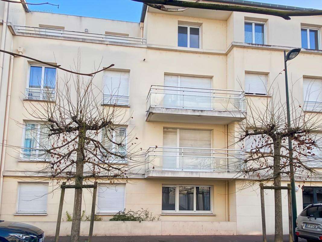 Appartement à CORBEIL-ESSONNES