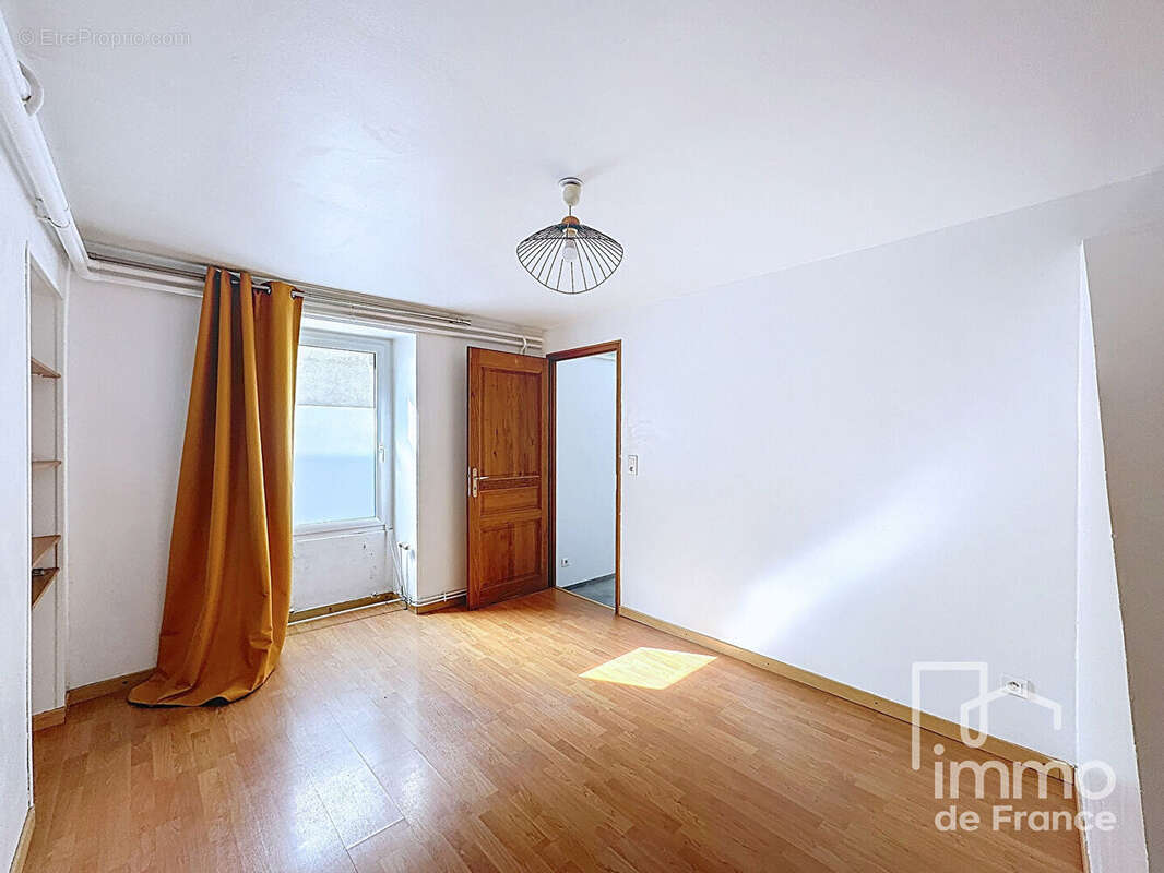 Maison à BELLEGARDE-SUR-VALSERINE