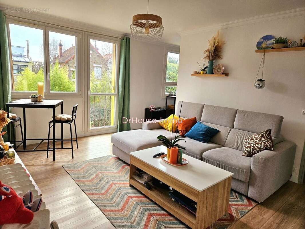 Appartement à SAINT-MAUR-DES-FOSSES