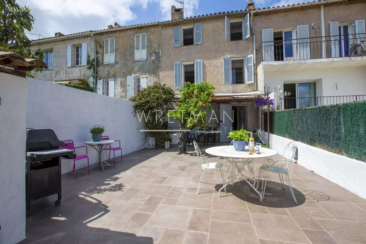 Maison à PLAN-DE-LA-TOUR