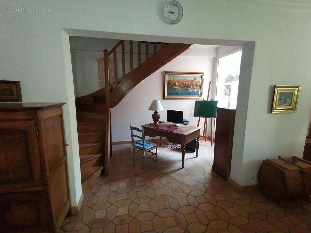 Maison à SAINT-CYR-SUR-MER