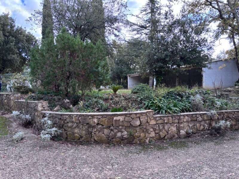 Maison à LA ROQUEBRUSSANNE